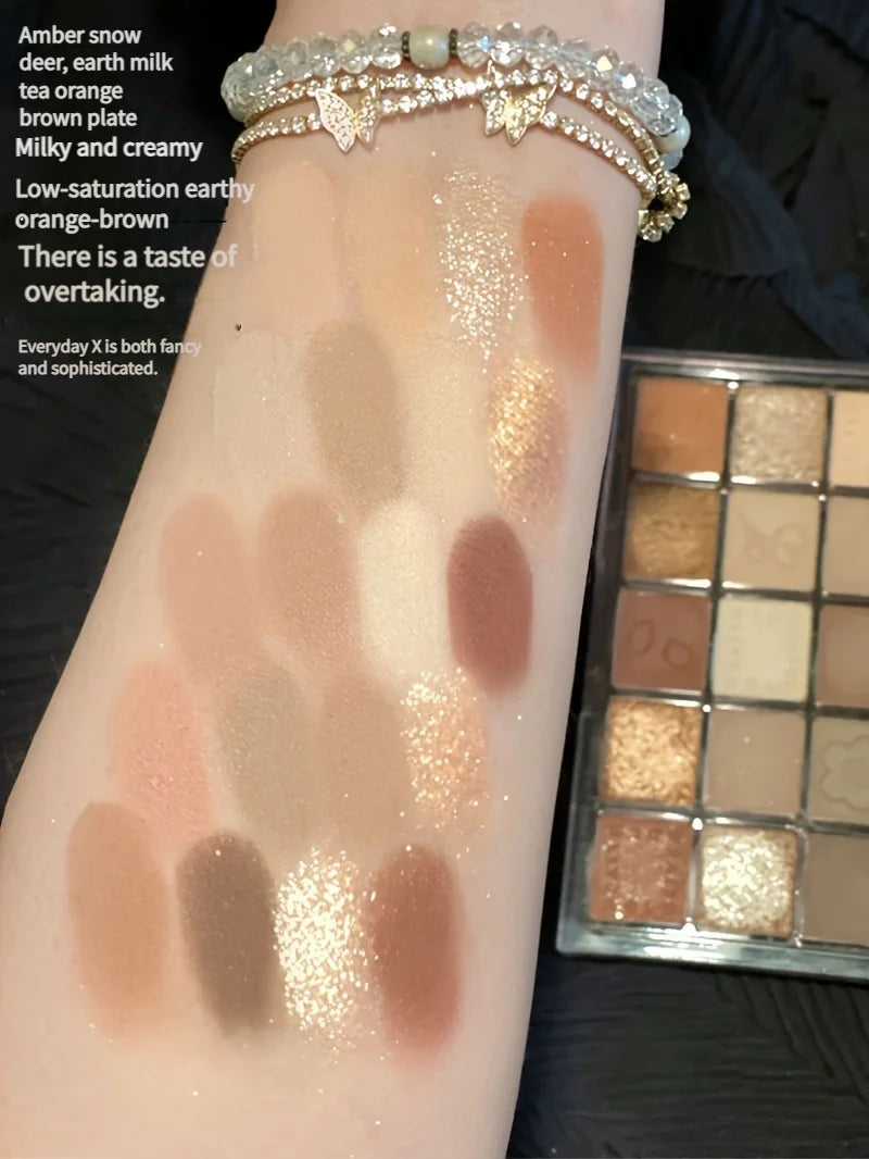 Evening Cherry Dance – 20-färgs ögonskuggspalett