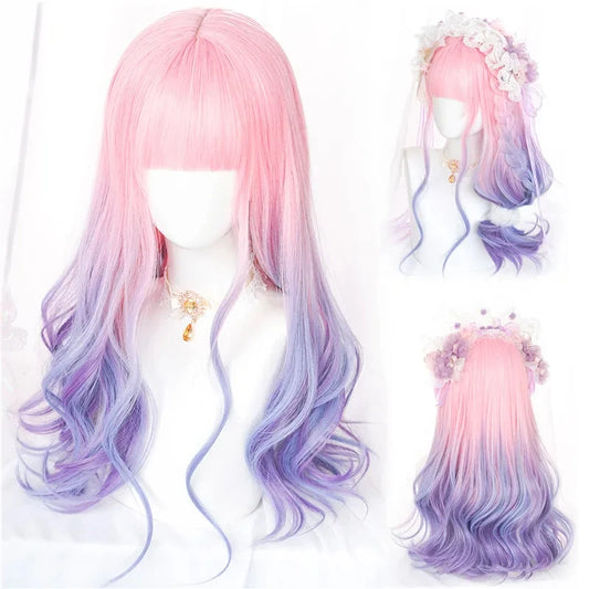 Lolita-peruk 66 cm – lång vågig rosa peruk med blå/lila ombre & lugg