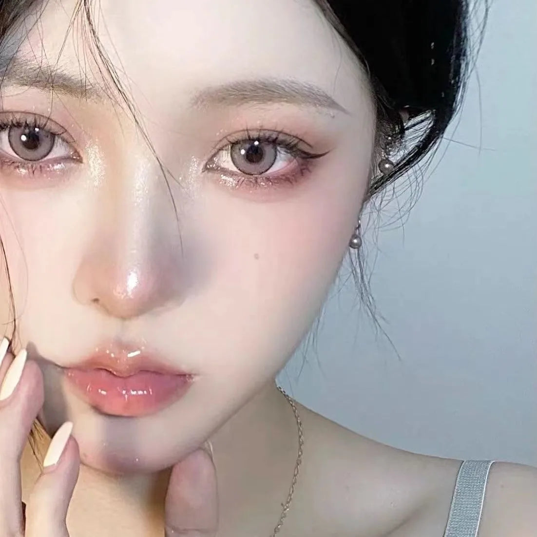 Lying Silkworm-penna – skimrande eyeliner för aegyo sal