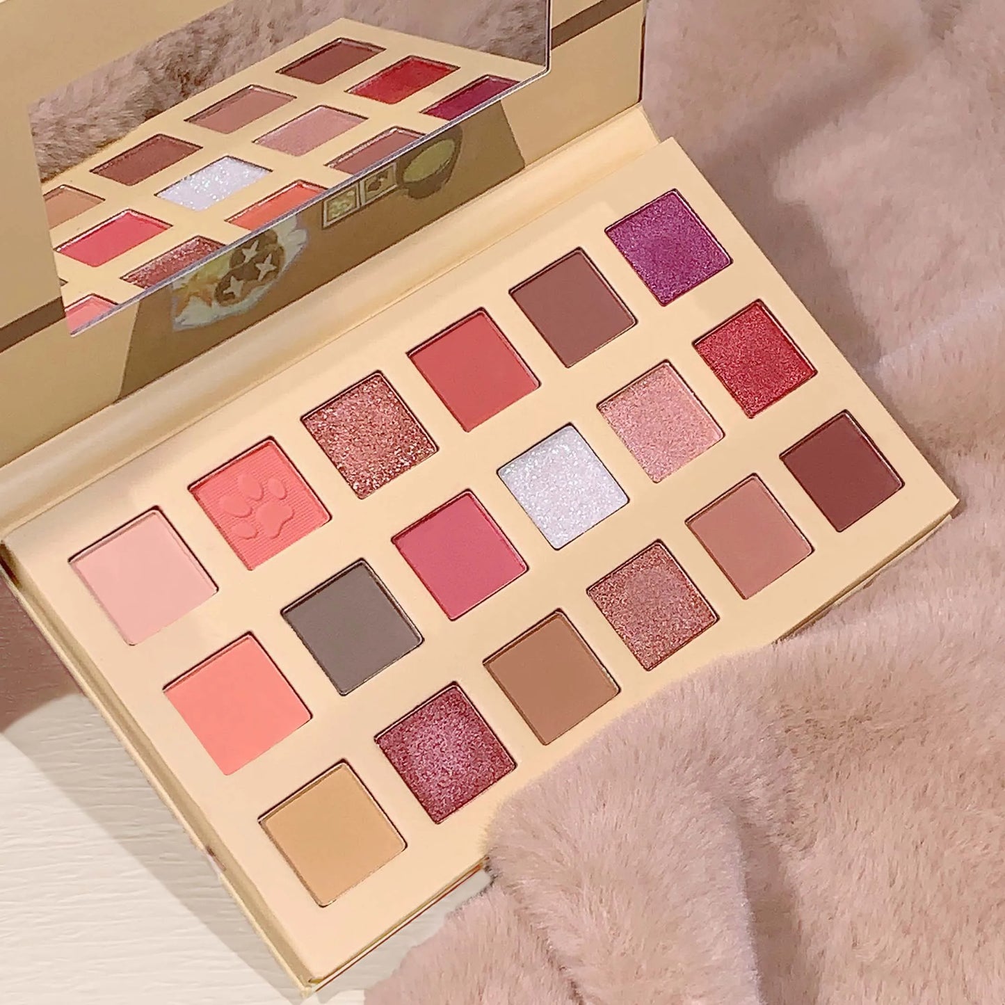 18-färgs Cat Eyeshadow Palette – matt, skimrande & glitter