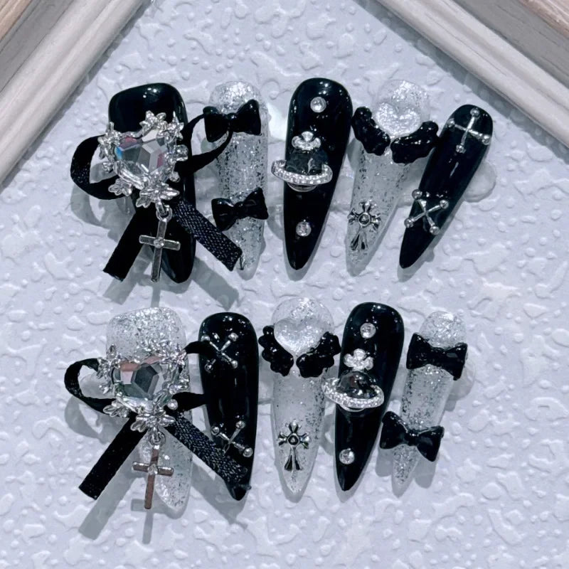 Handgjorda press-on naglar – rosa med svarta rosetter, återanvändbara