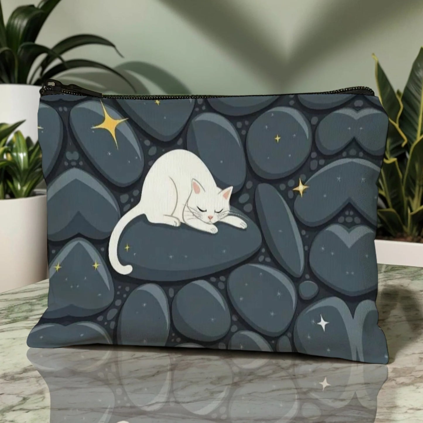 White Cat Cosmetic Pouch – drömmig sminkväska för kattälskare