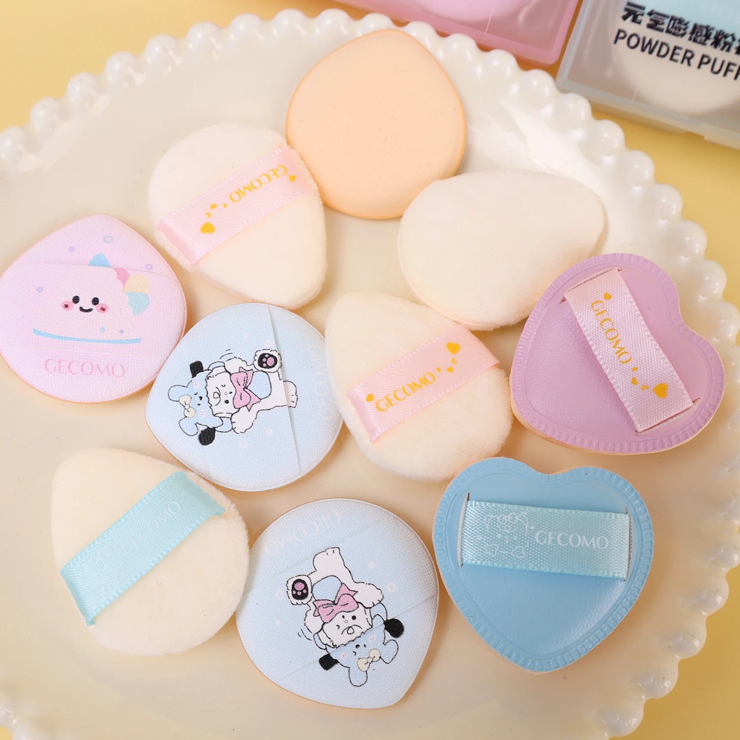 Cute Velvet Powder Puff Set – 5 st mjuka sminksvampar i box för foundation, blush & highlighter