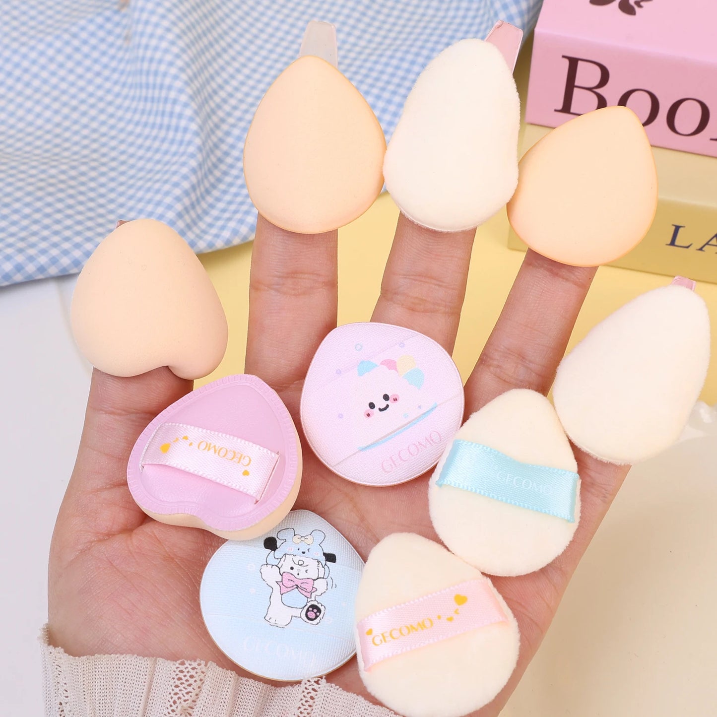 Cute Velvet Powder Puff Set – 5 st mjuka sminksvampar i box för foundation, blush & highlighter