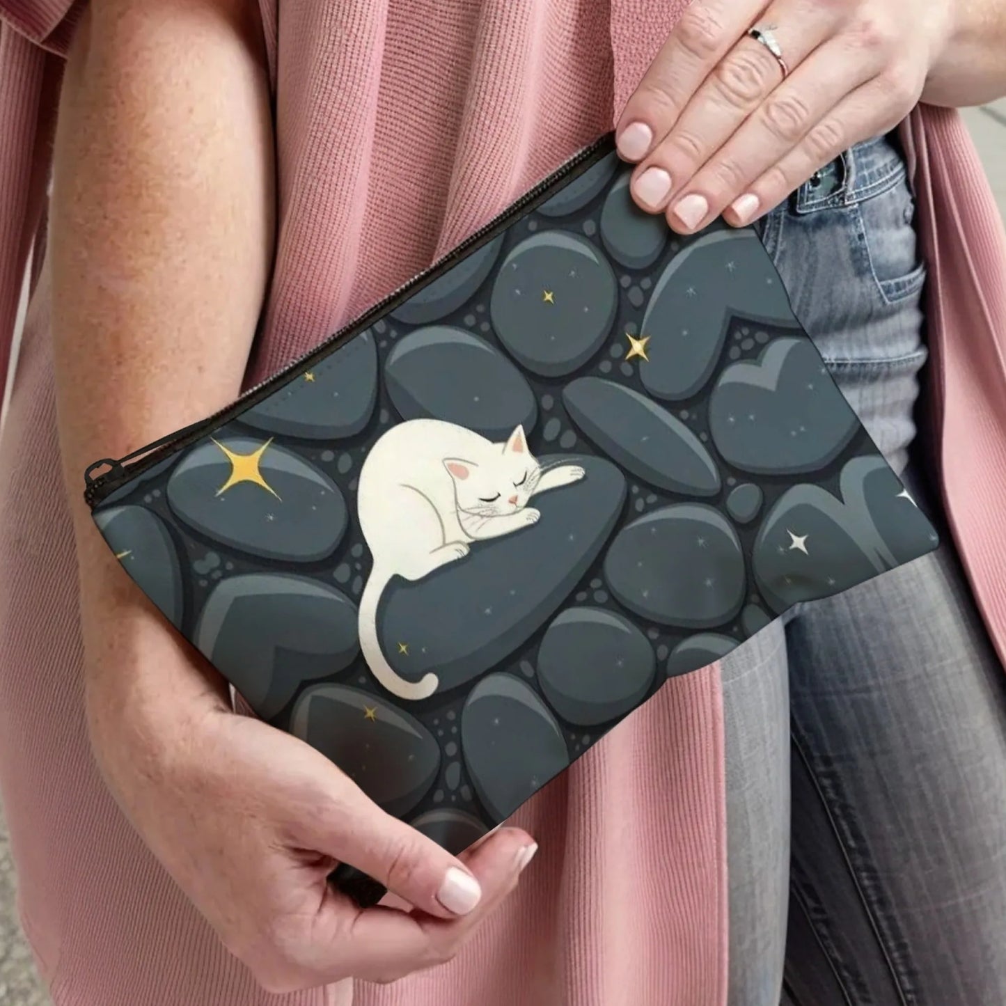 White Cat Cosmetic Pouch – drömmig sminkväska för kattälskare