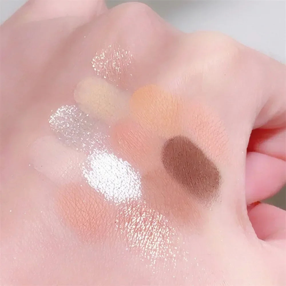 12-färgs Love Heart Eyeshadow Palette – koreansk ögonskugga i rosa hjärtdesign