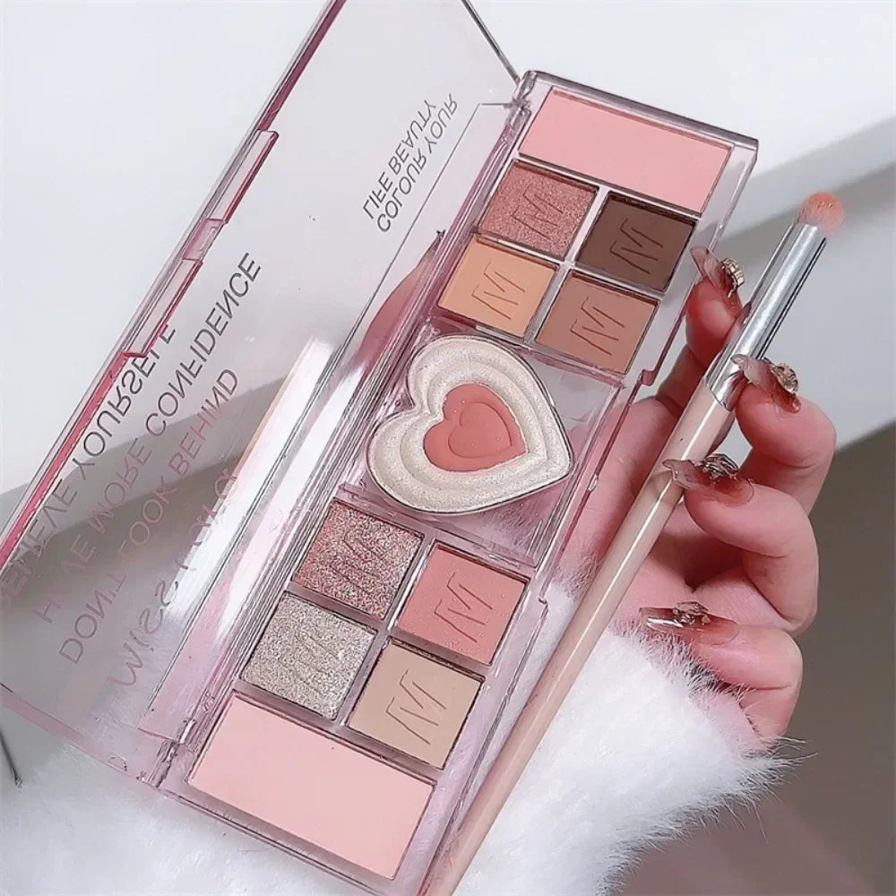 12-färgs Love Heart Eyeshadow Palette – koreansk ögonskugga i rosa hjärtdesign