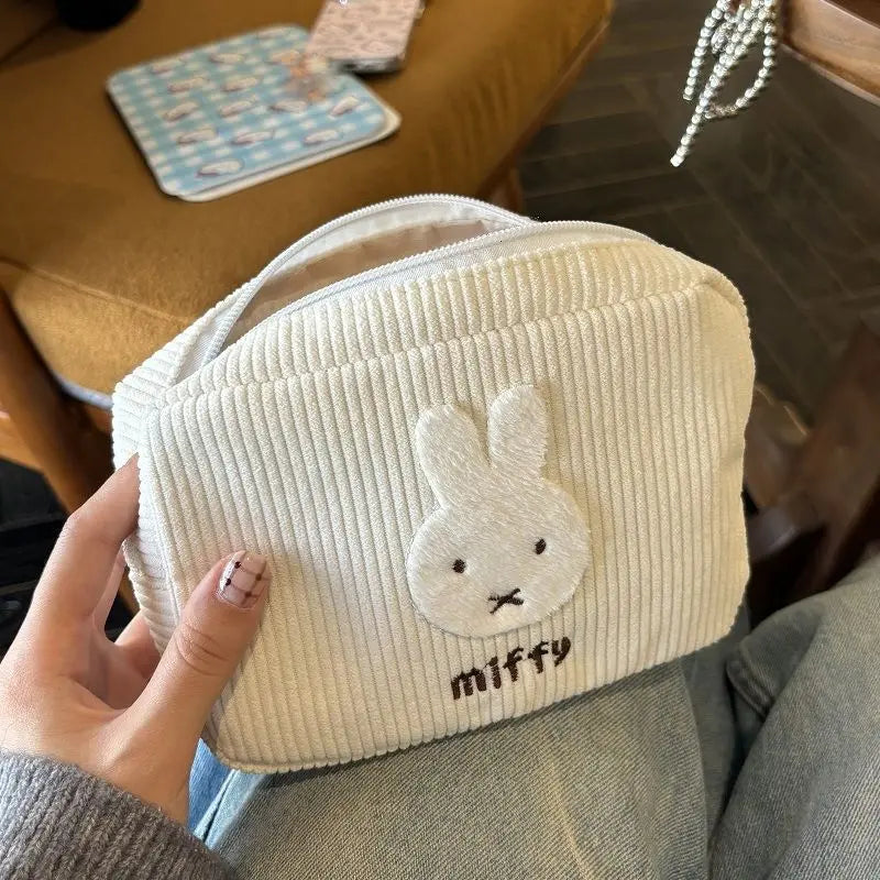 Miffy kanin corduroy-sminkväska – söt och rymlig förvaring